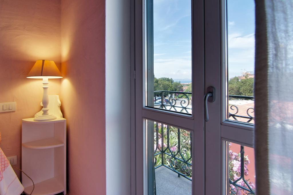 Domus Corallia-Luxury Rooms Porto Rotondo Quarto foto